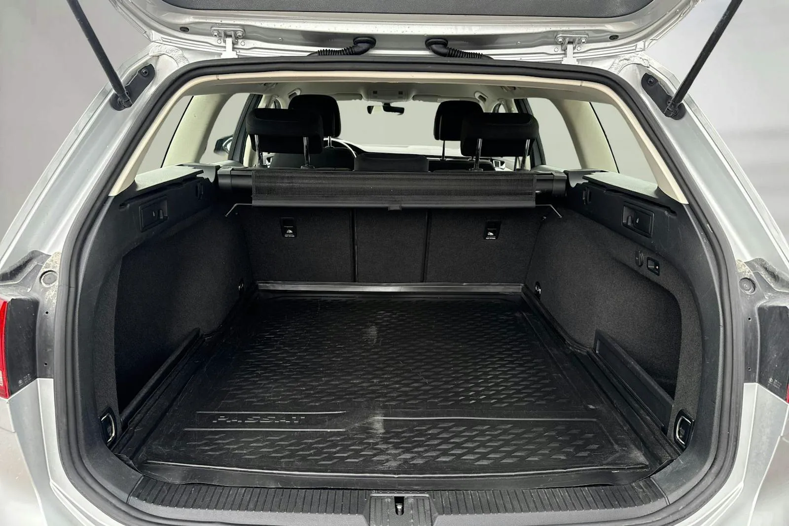Volkswagen Passat bild 9