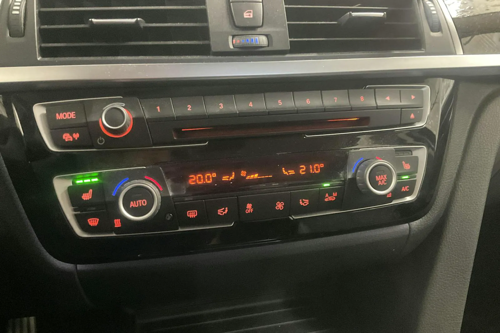 BMW 330 bild 11