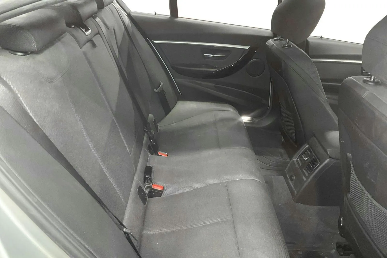 BMW 330 bild 8