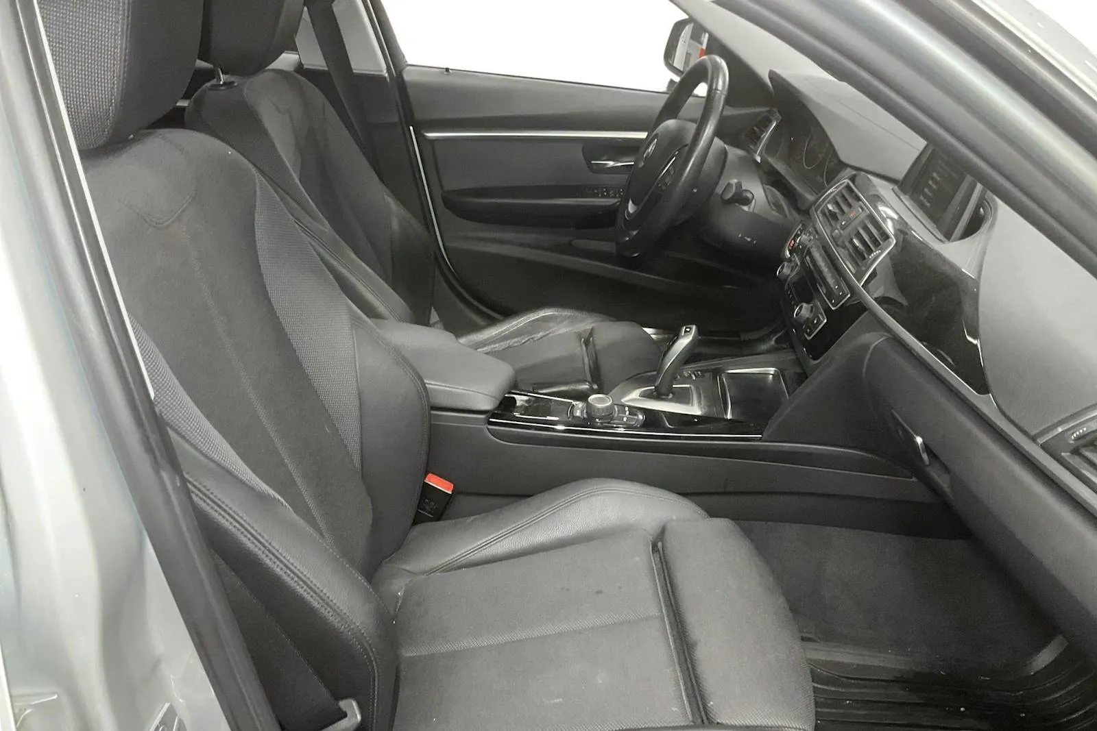 BMW 330 bild 7