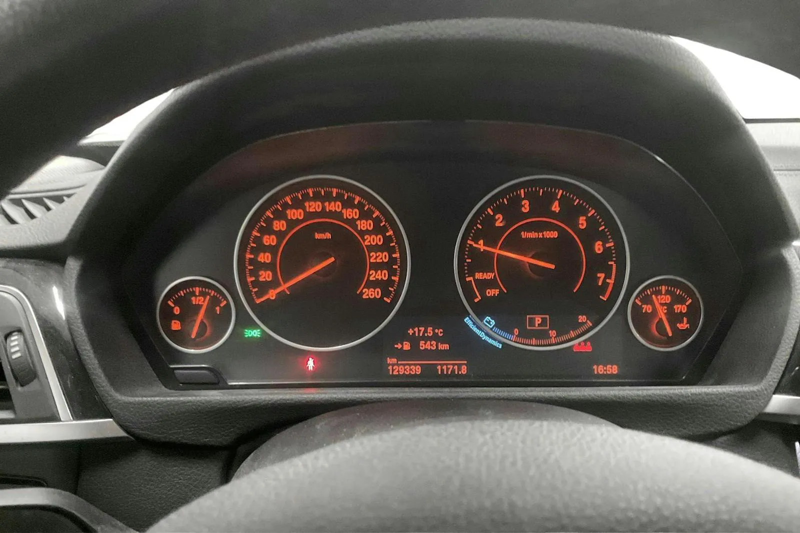 BMW 330 bild 10