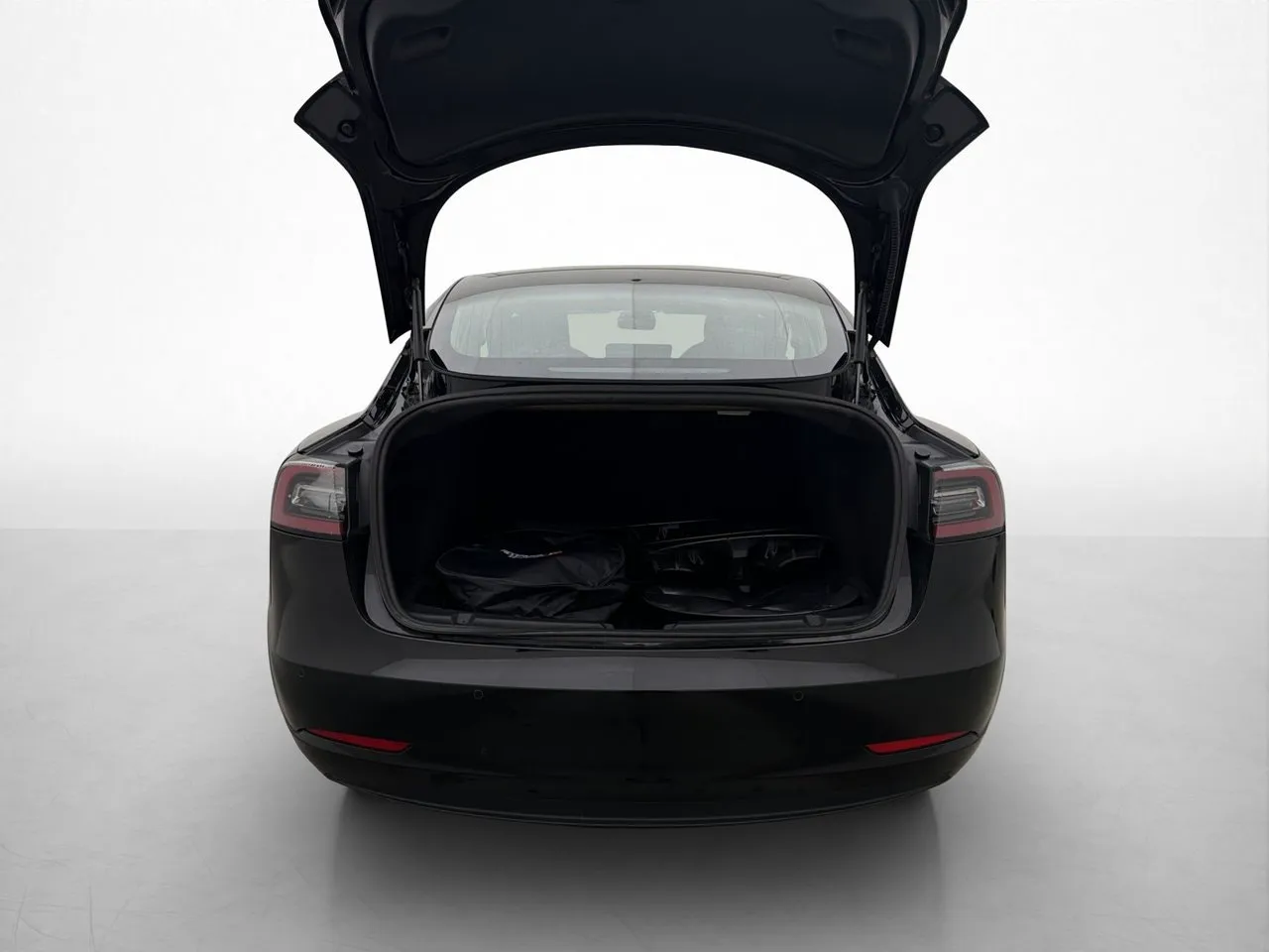 Tesla Model 3 bild 11