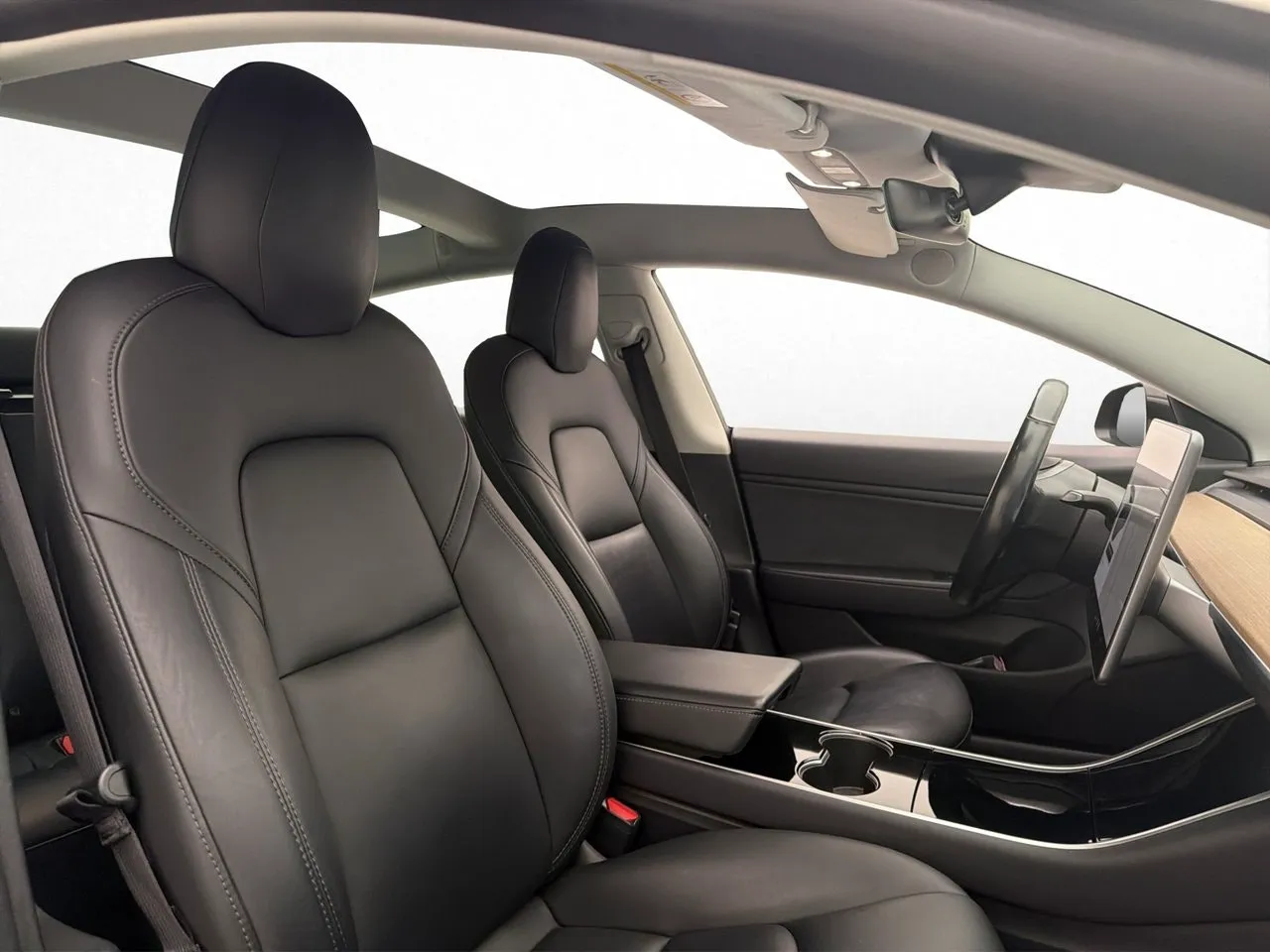 Tesla Model 3 bild 15