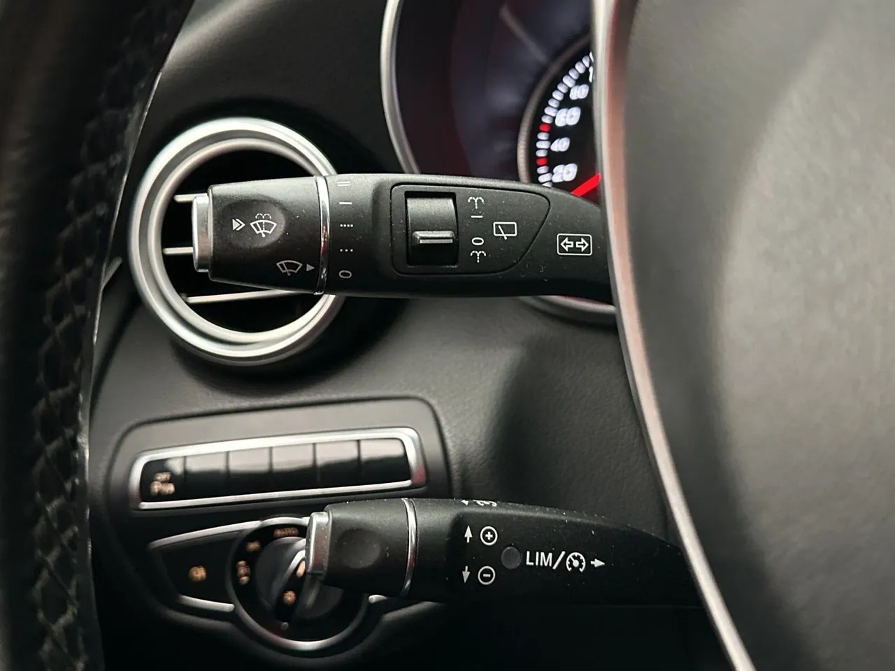Mercedes GLC250 bild 20