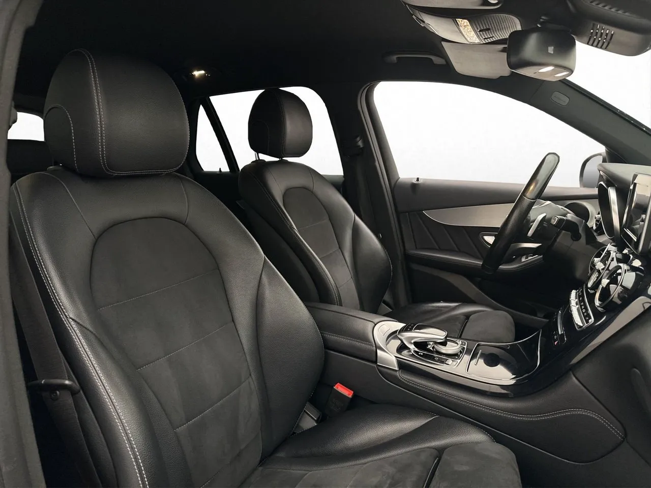 Mercedes GLC250 bild 16