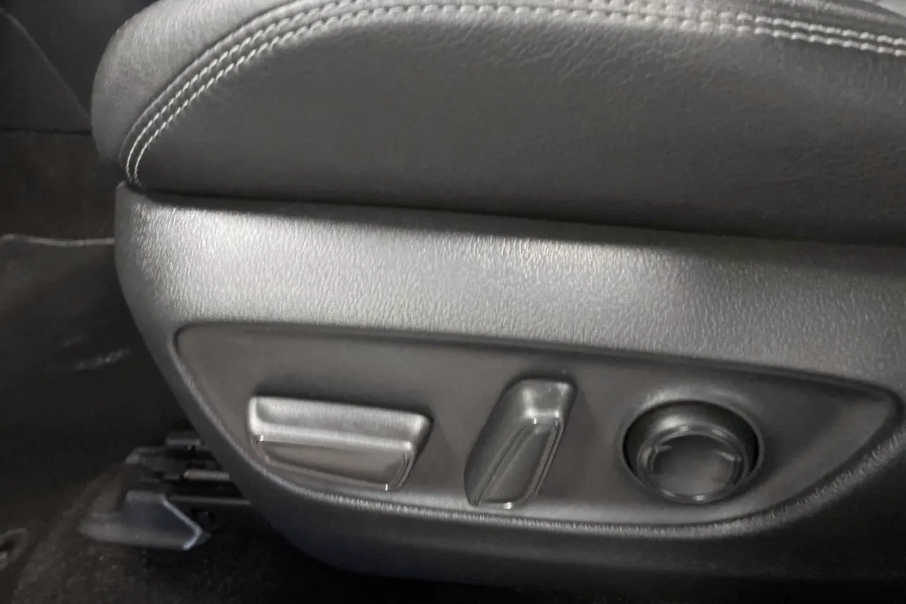 Toyota RAV4 bild 24