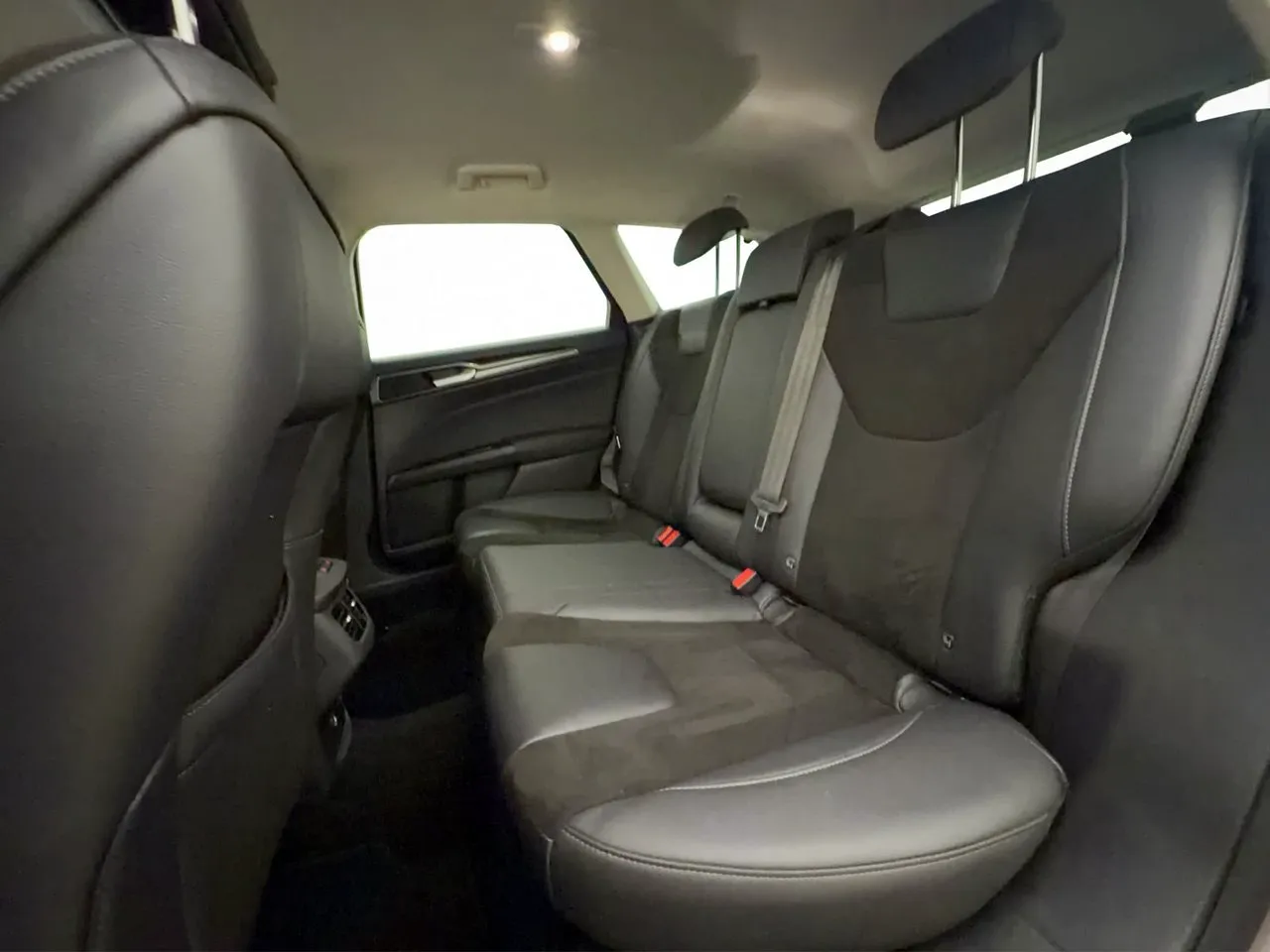 Ford Mondeo bild 30