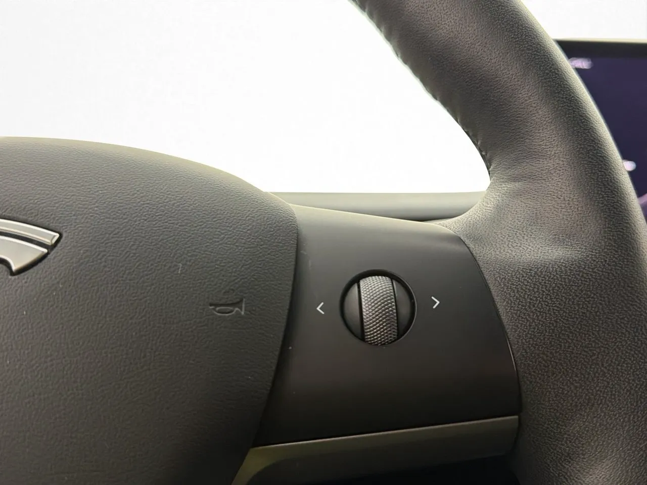 Tesla Model 3 bild 20