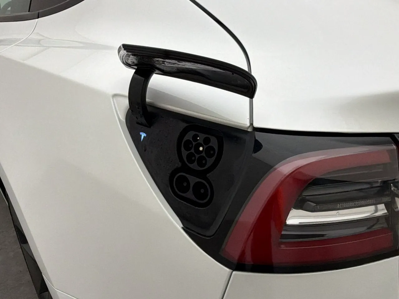 Tesla Model 3 bild 13
