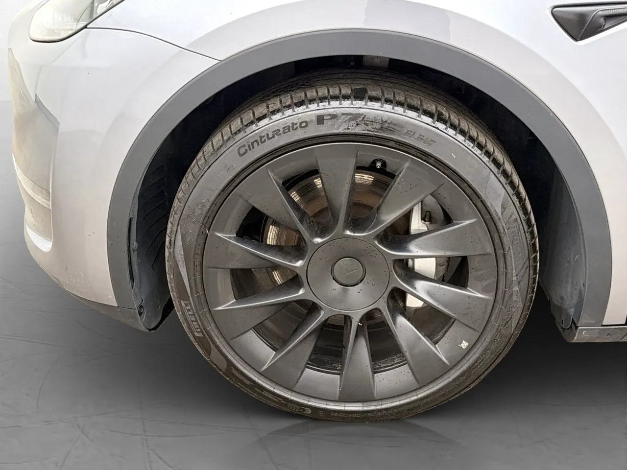 Tesla Model Y bild 30