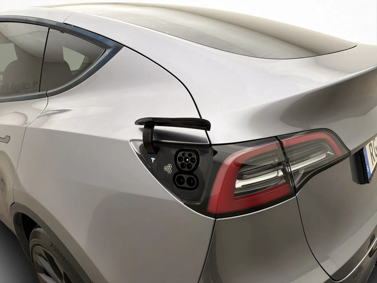 Tesla Model Y bild 13