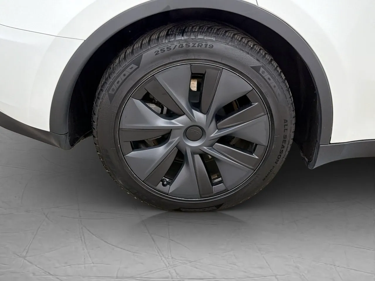 Tesla Model Y bild 34