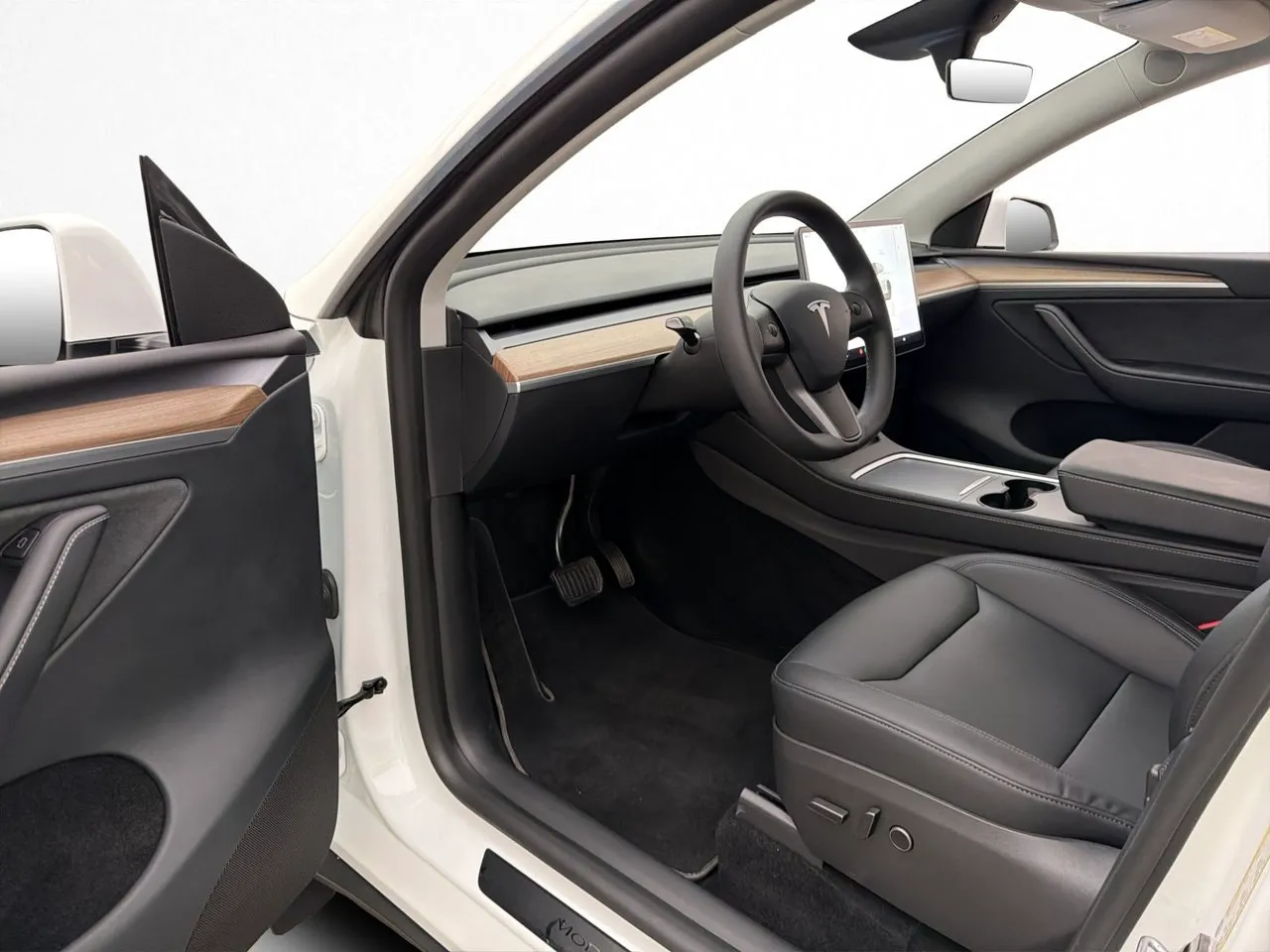 Tesla Model Y bild 14