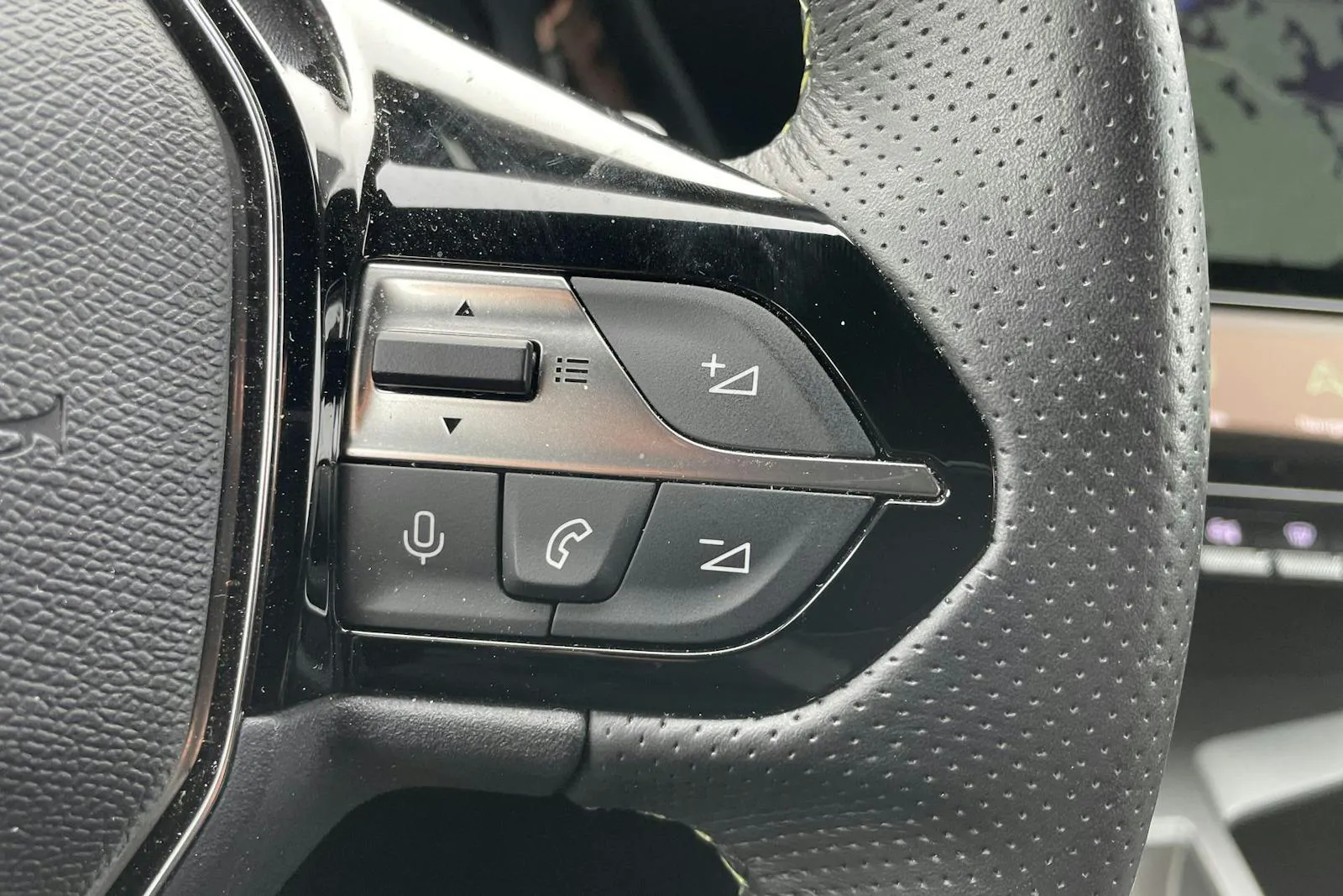 Peugeot 408 bild 16