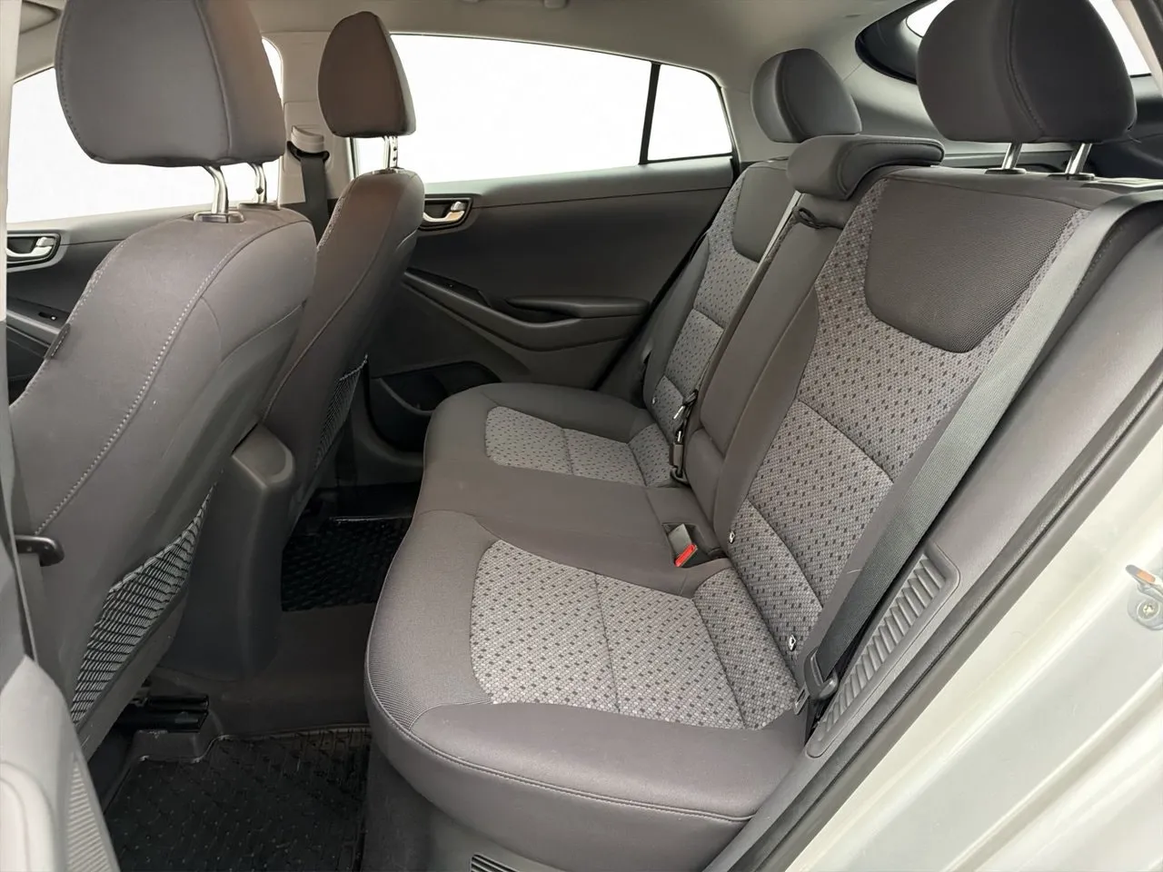 Hyundai IONIQ bild 27