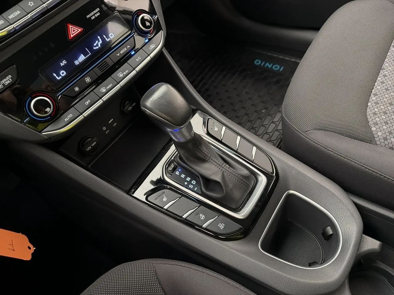 Hyundai IONIQ bild 24