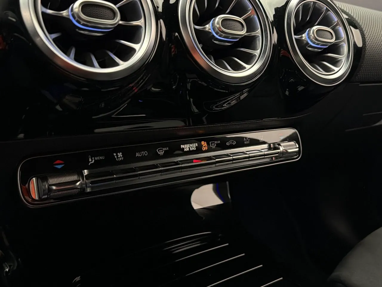 Mercedes CLA250 bild 24