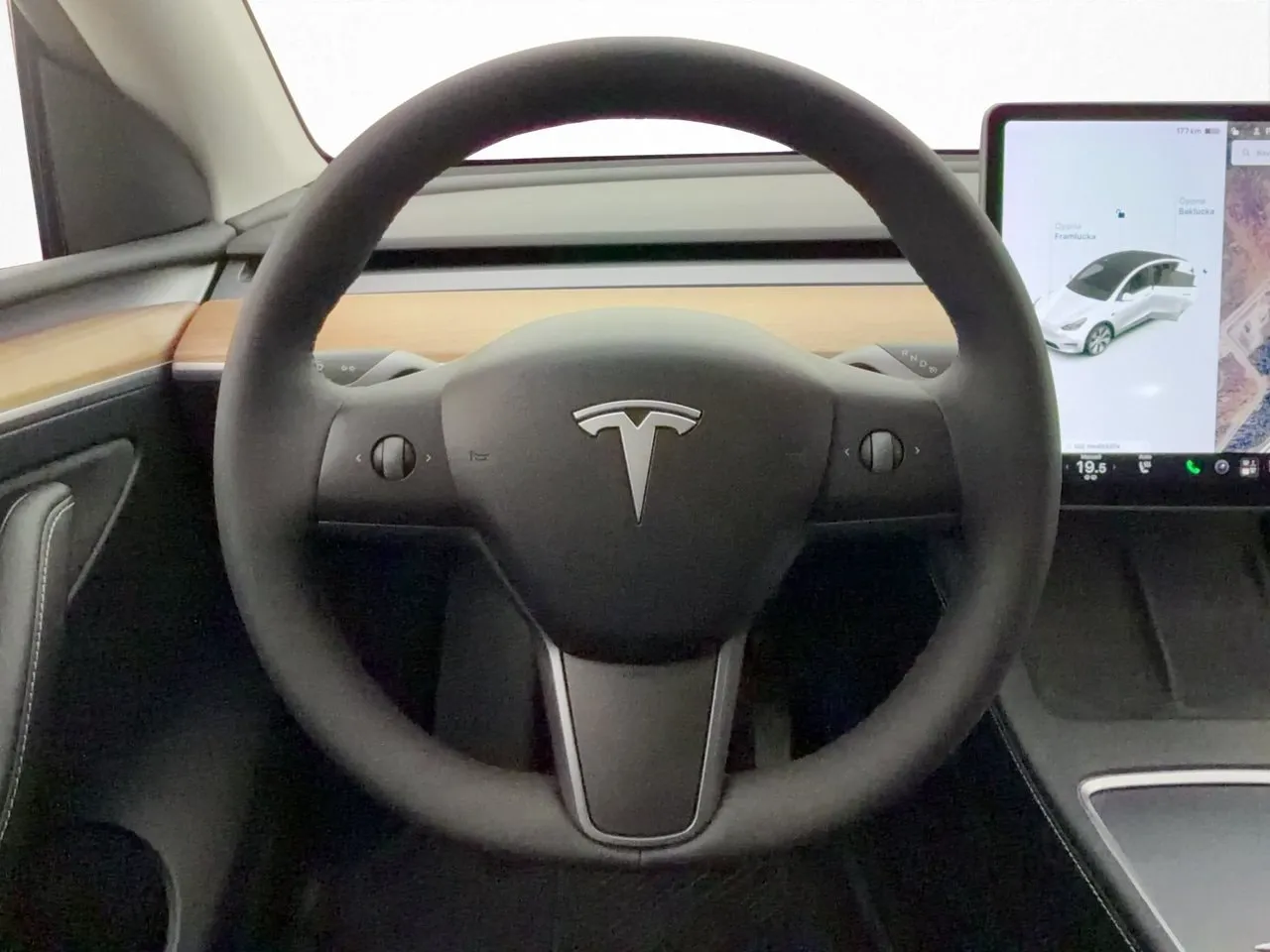 Tesla Model Y bild 14