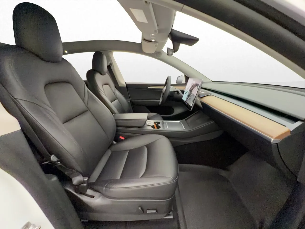 Tesla Model Y bild 26