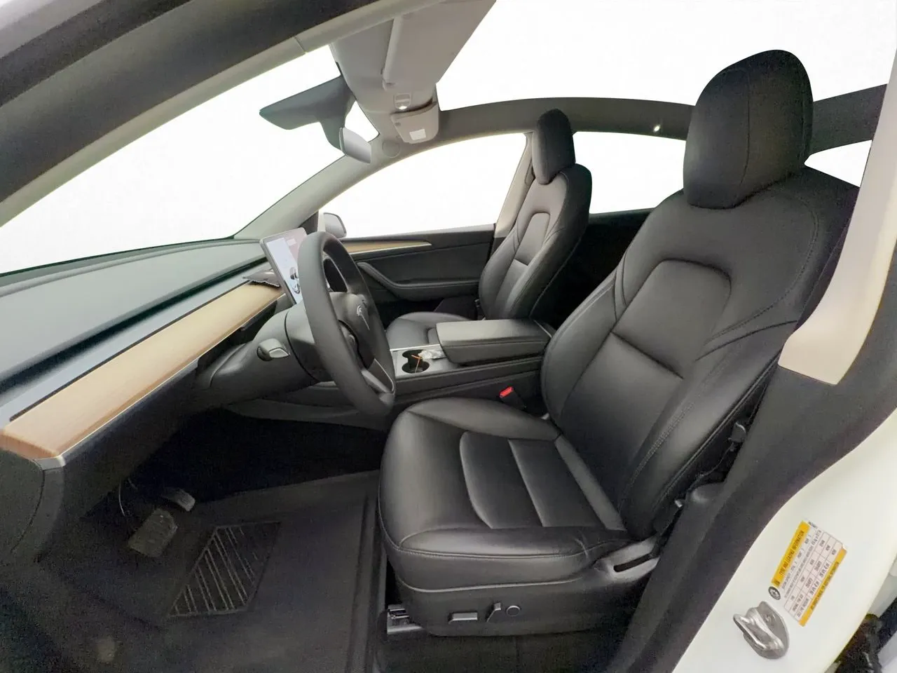 Tesla Model Y bild 12