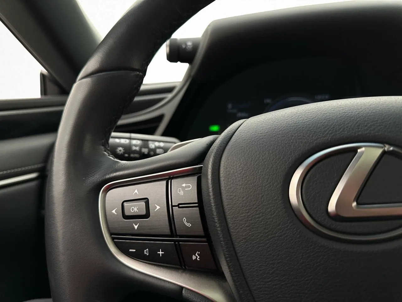 Lexus ES bild 18