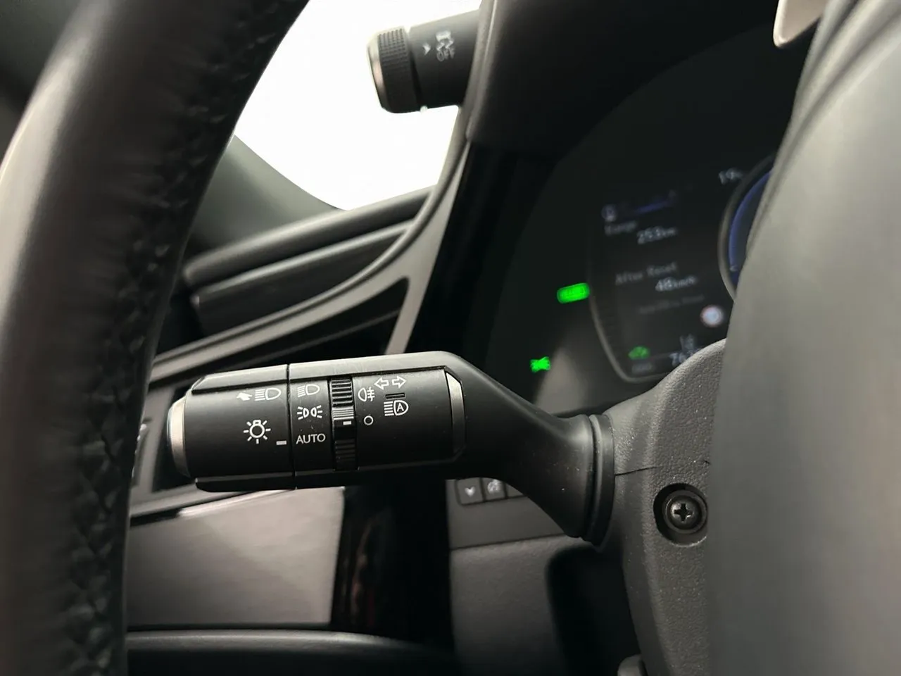 Lexus ES bild 16