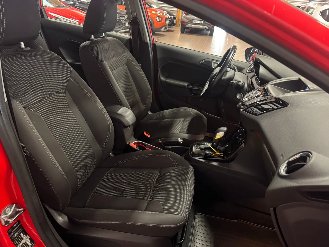 Ford Fiesta bild 8