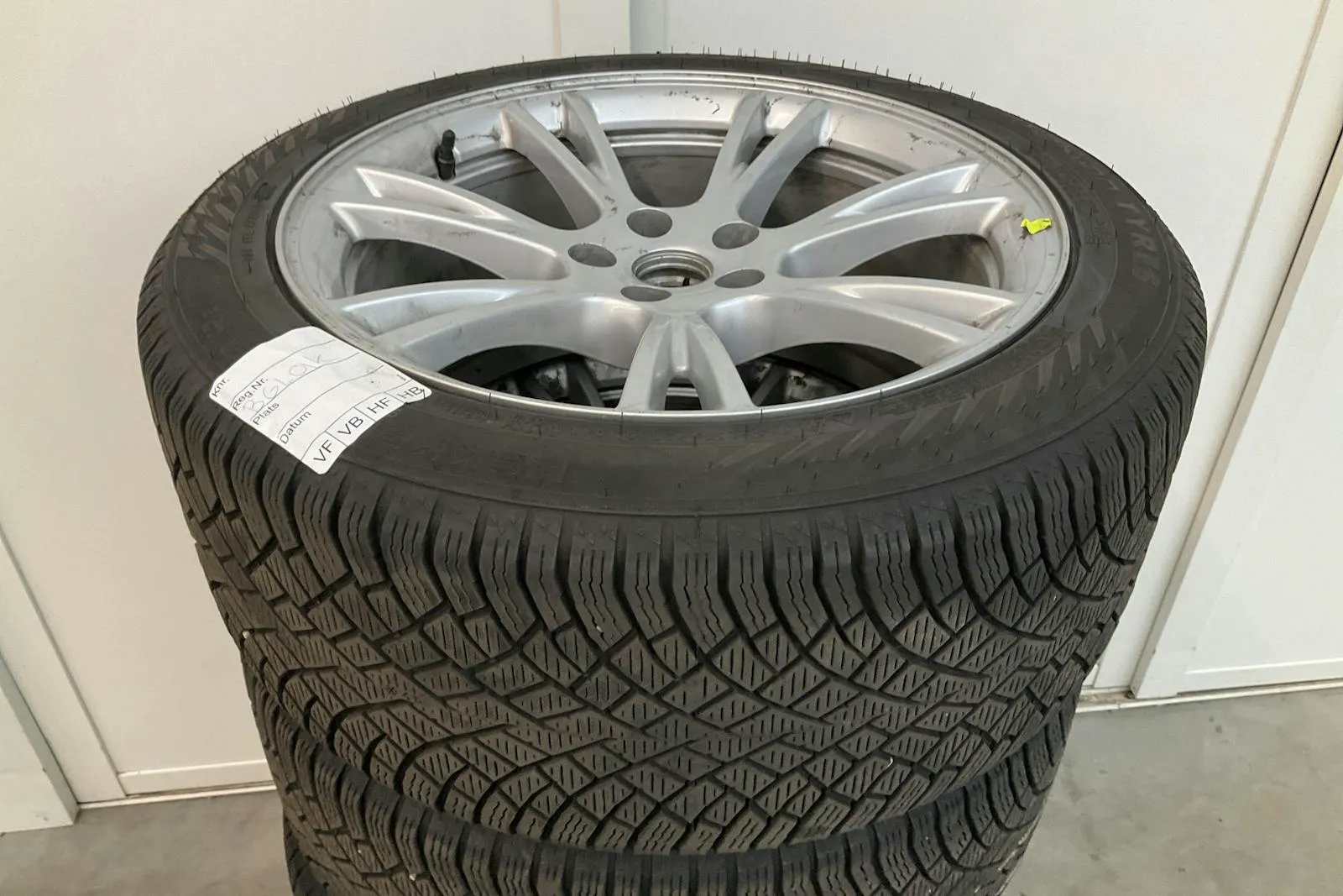 Tesla Model Y bild 17