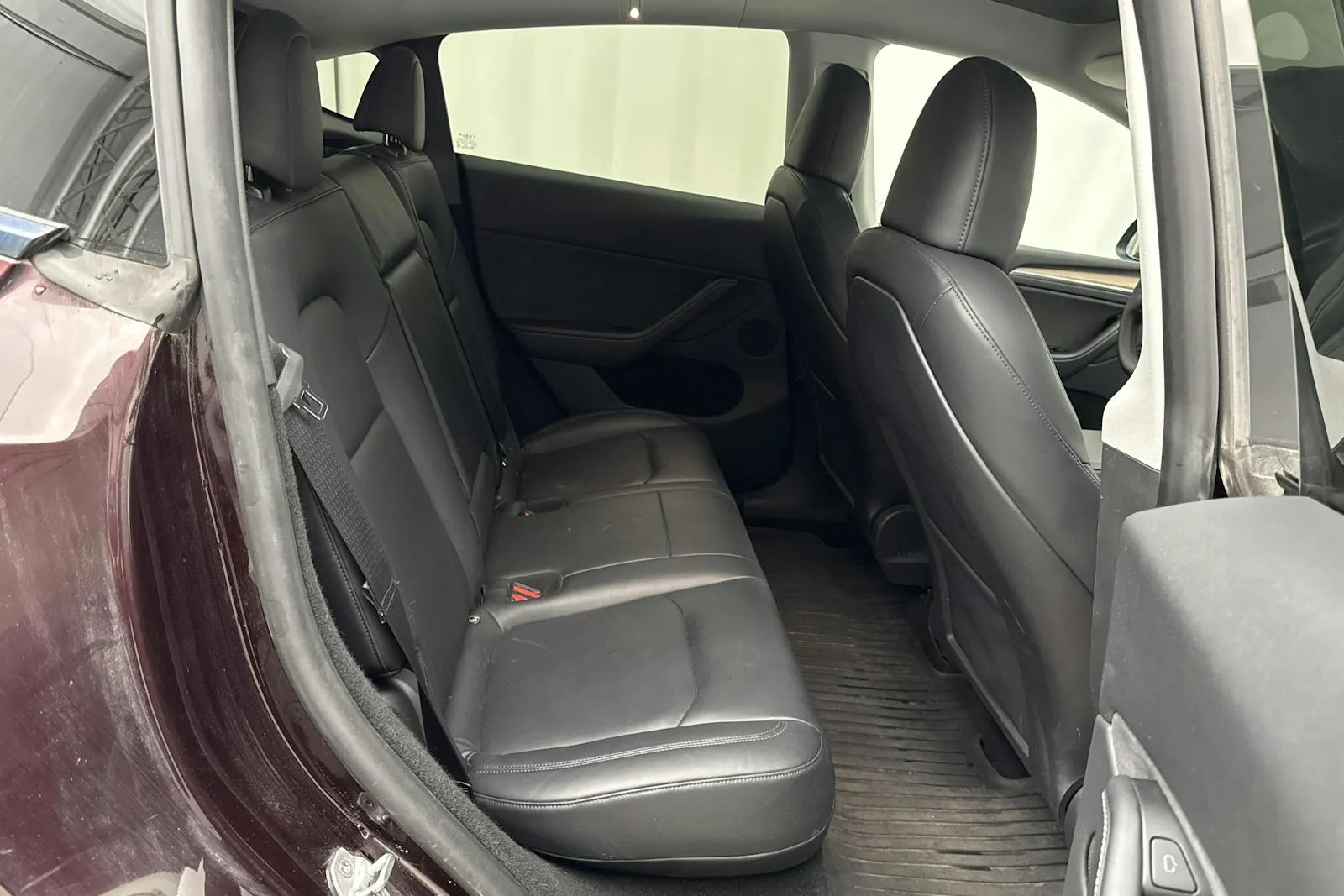 Tesla Model Y bild 8