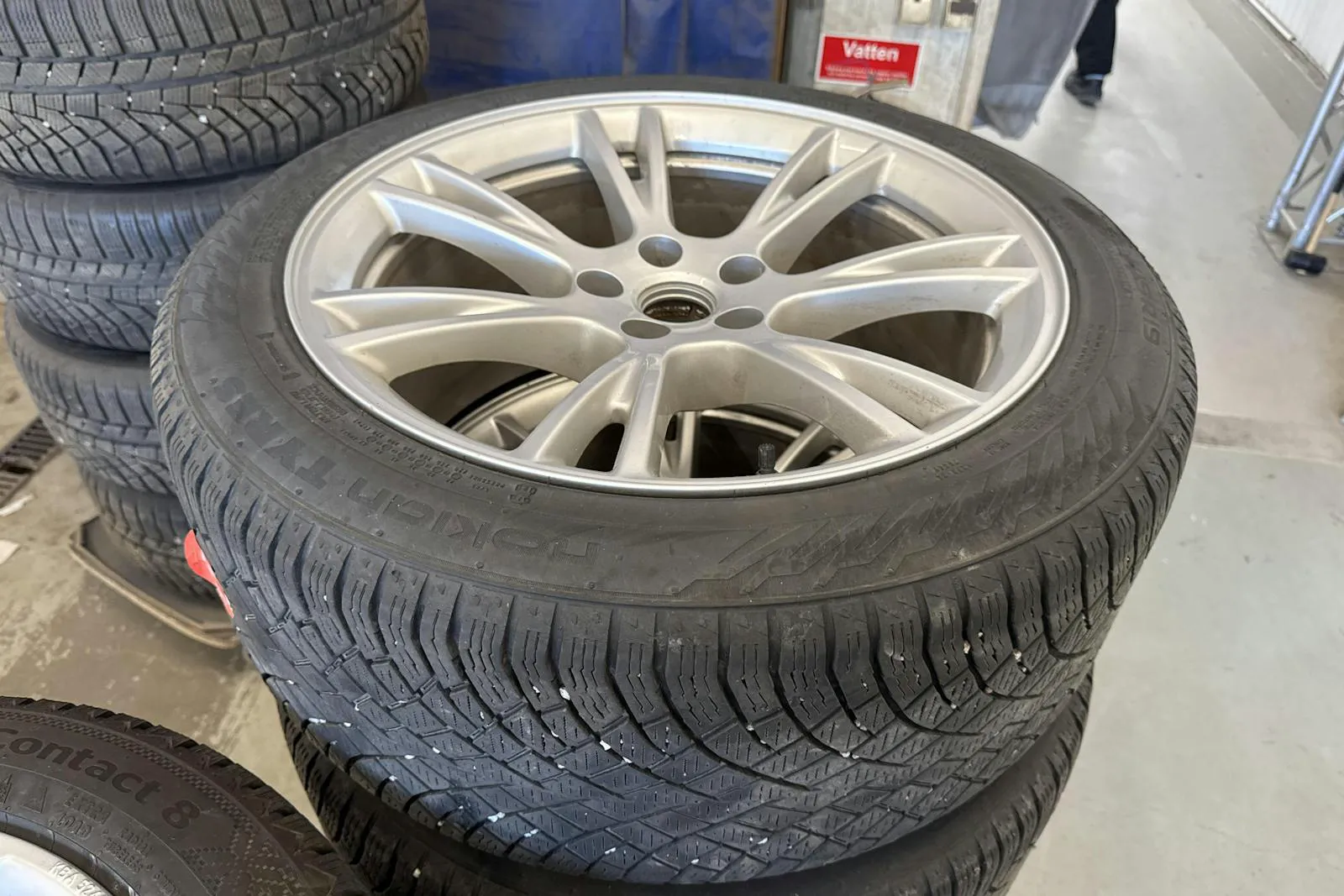 Tesla Model Y bild 19