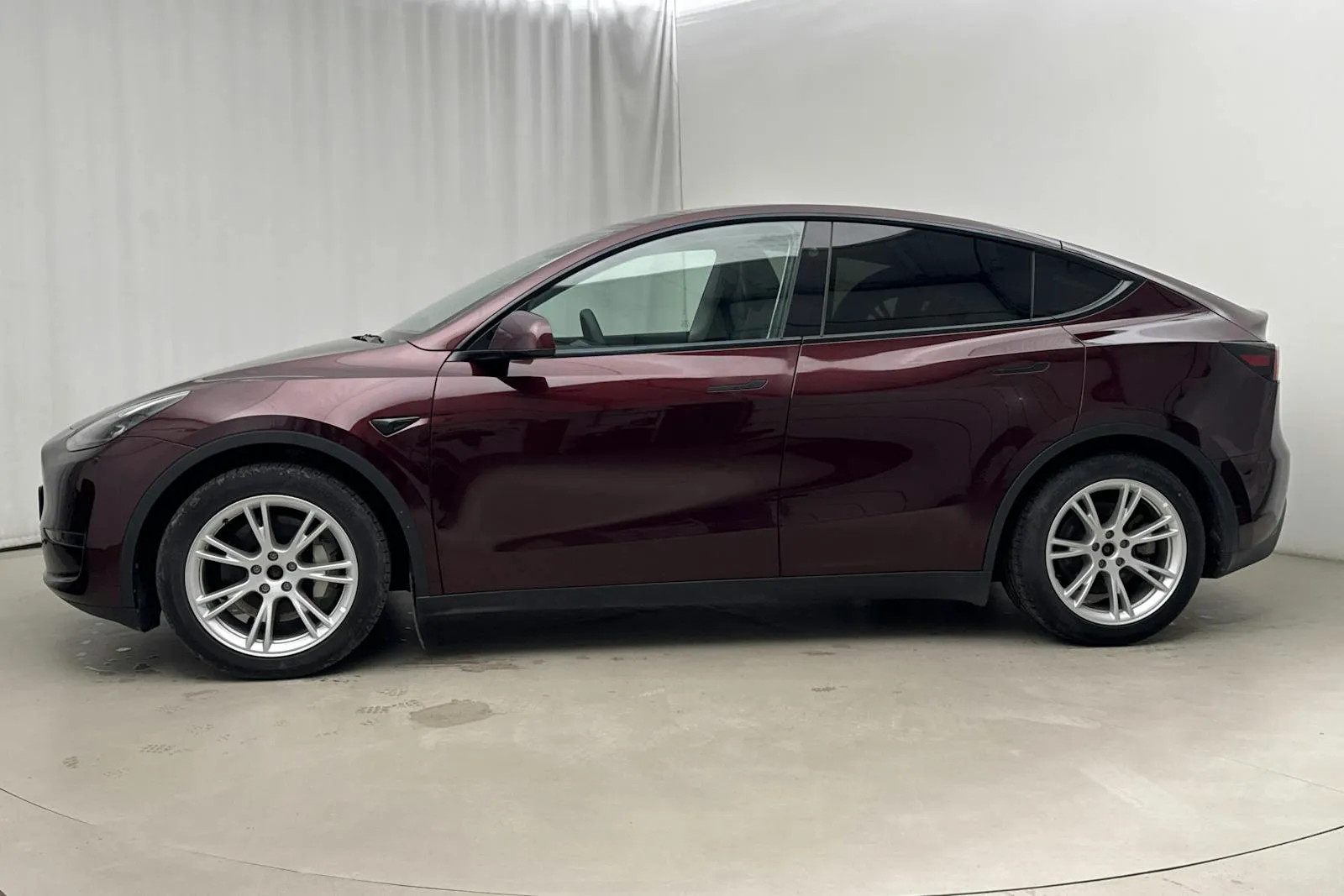 Tesla Model Y bild 2