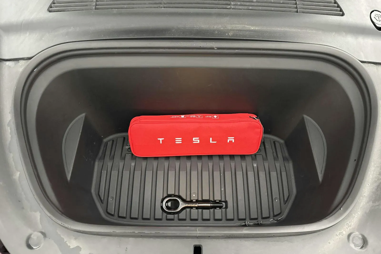 Tesla Model Y bild 16