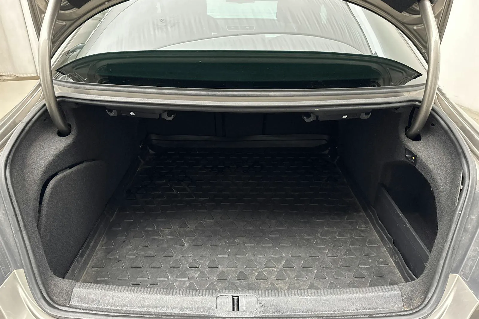 Volkswagen Passat bild 9