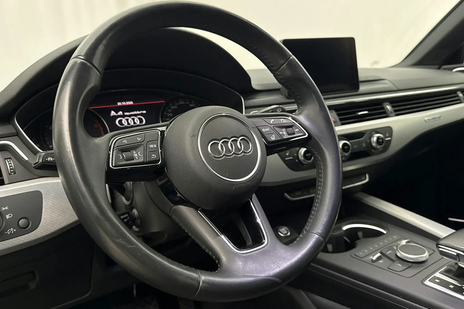 Audi A4 bild 13