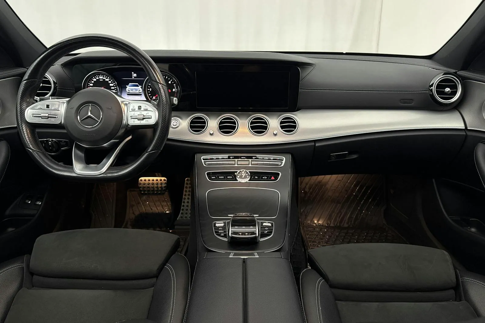 Mercedes E220 bild 6