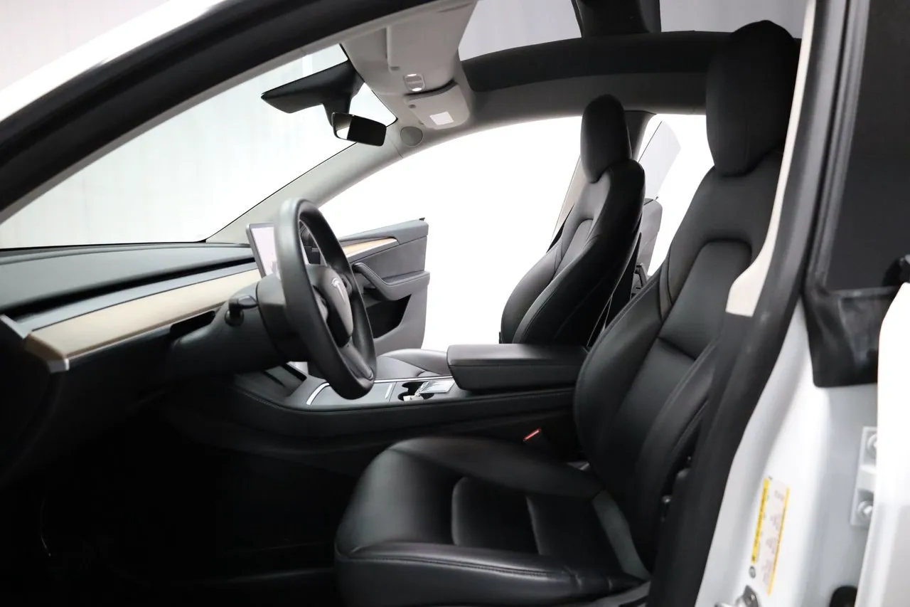 Tesla Model Y bild 10