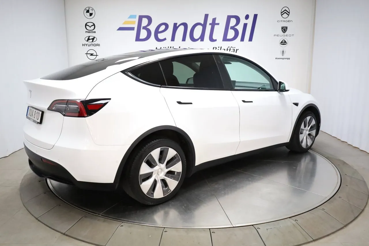Tesla Model Y bild 14