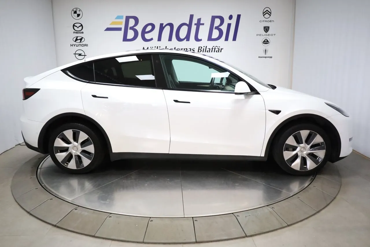 Tesla Model Y bild 15