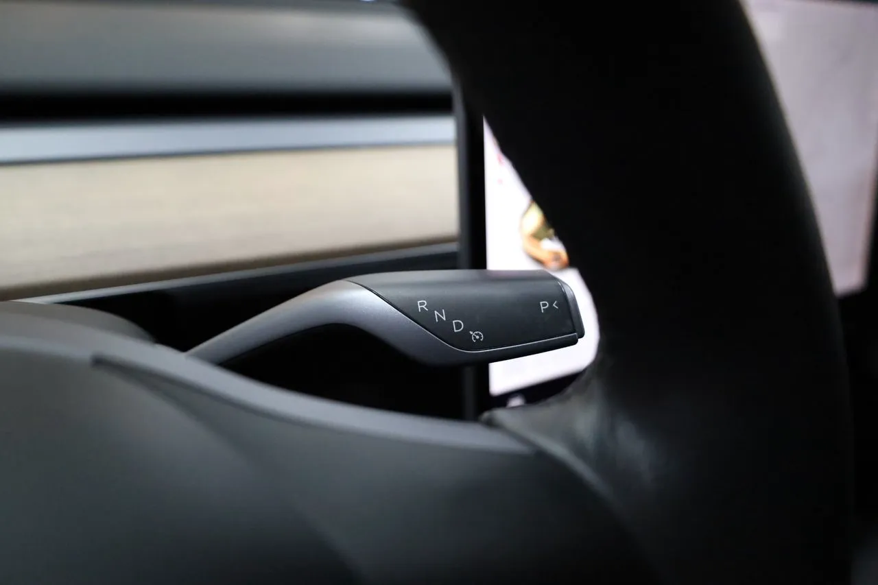 Tesla Model Y bild 21