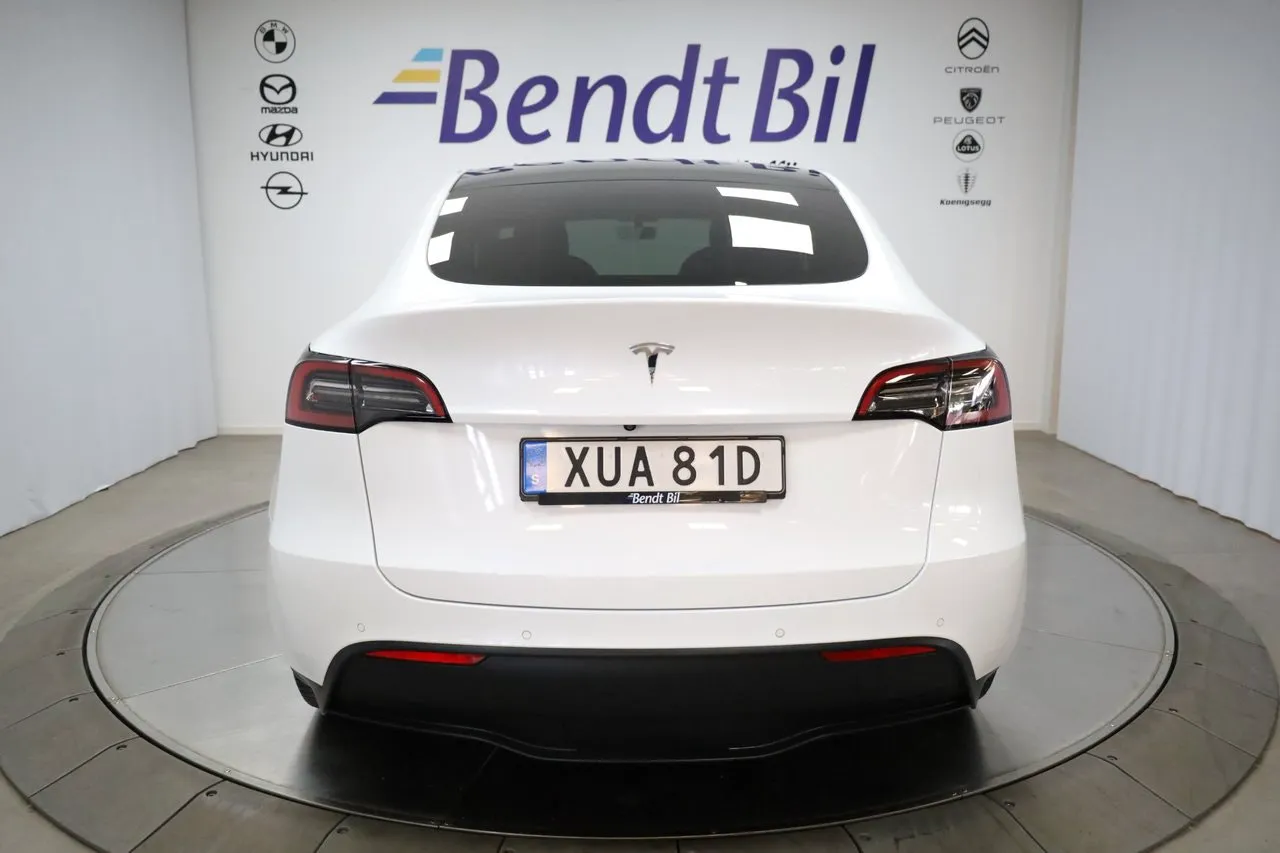 Tesla Model Y bild 9