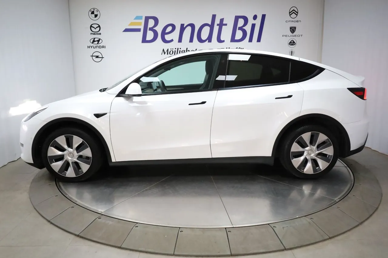Tesla Model Y bild 6
