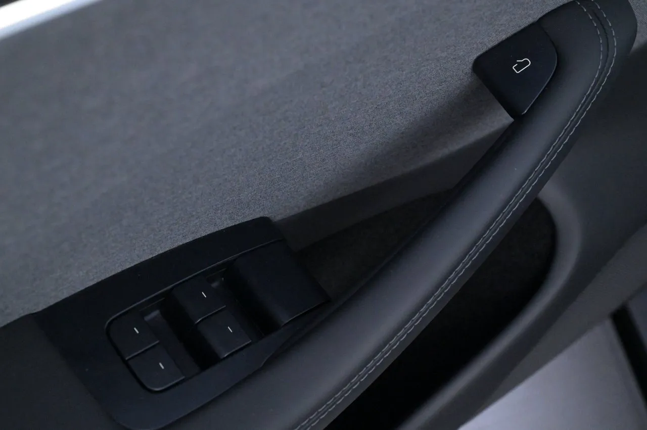 Tesla Model 3 bild 9