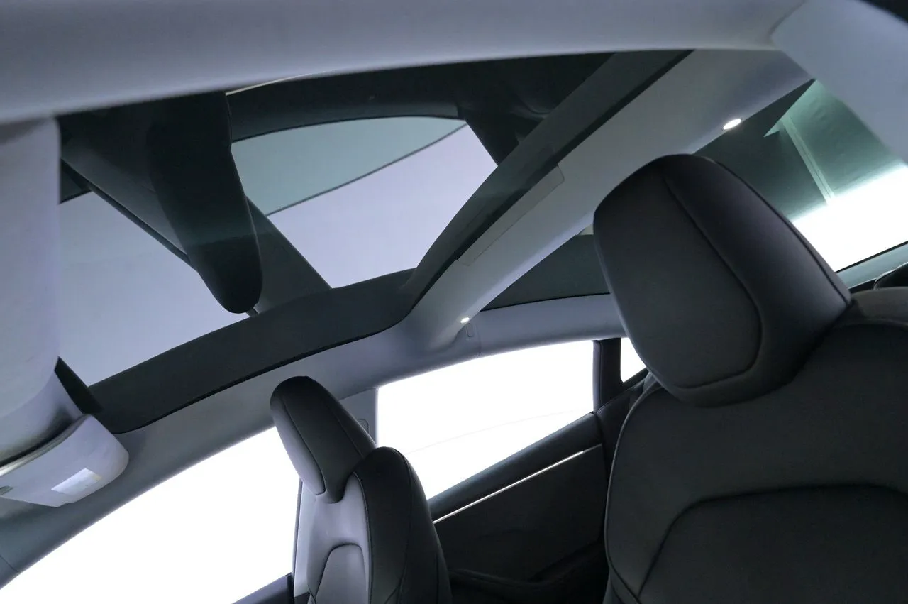 Tesla Model 3 bild 23