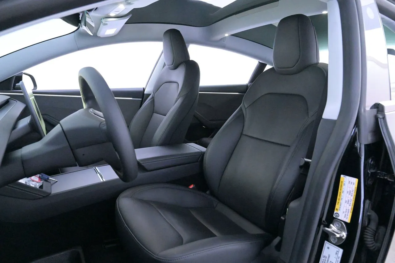 Tesla Model 3 bild 8
