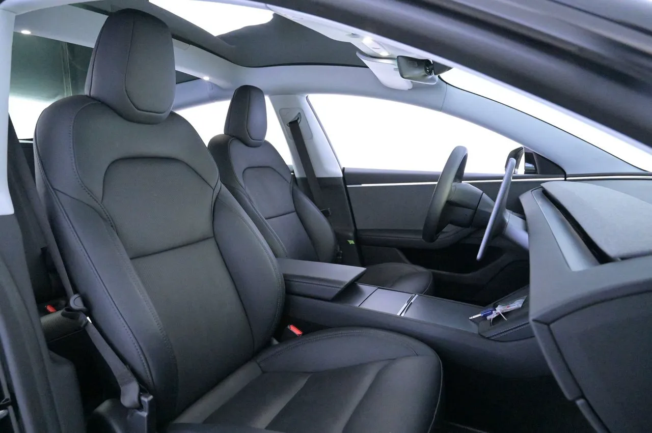 Tesla Model 3 bild 11