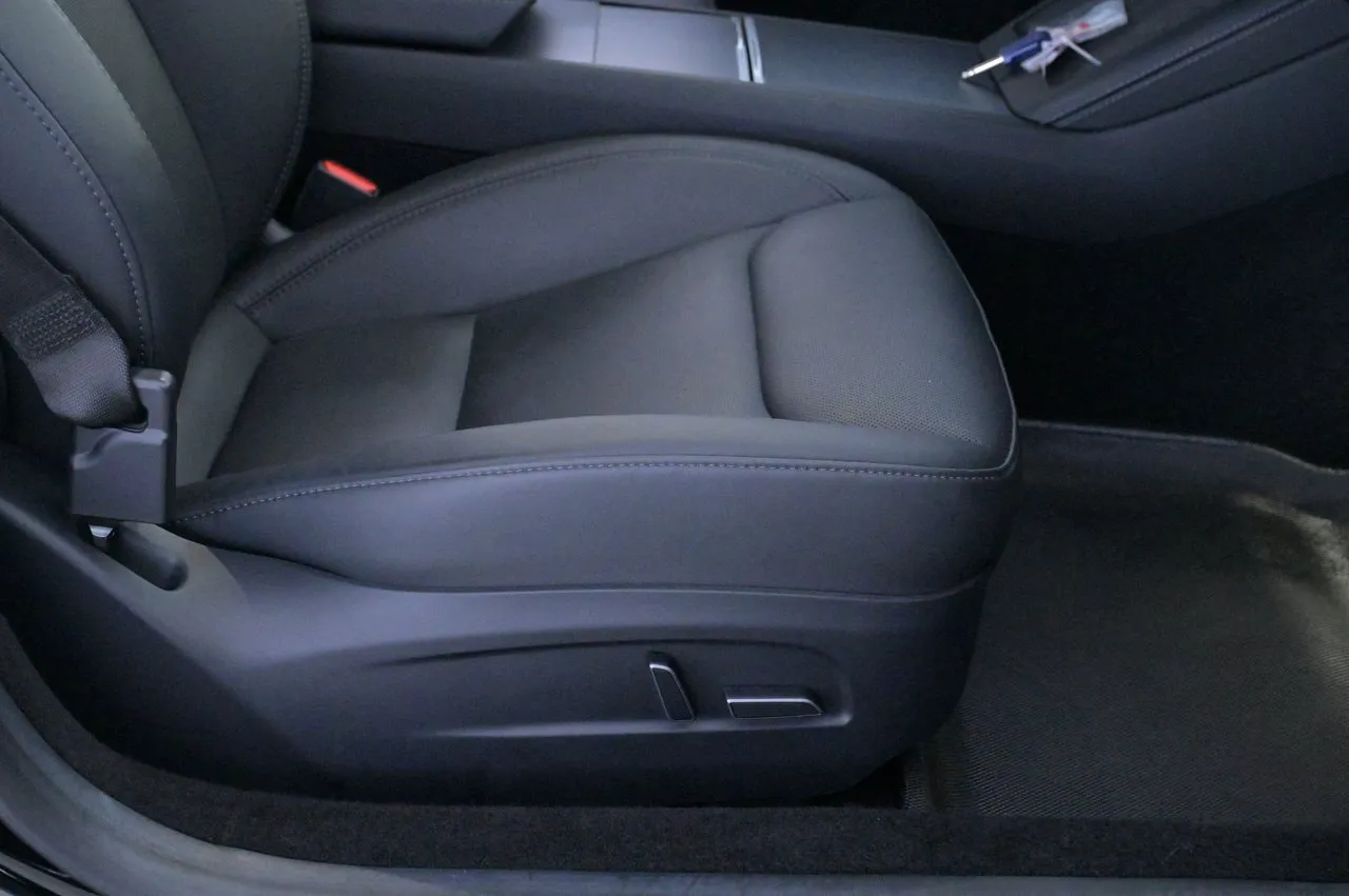 Tesla Model 3 bild 12