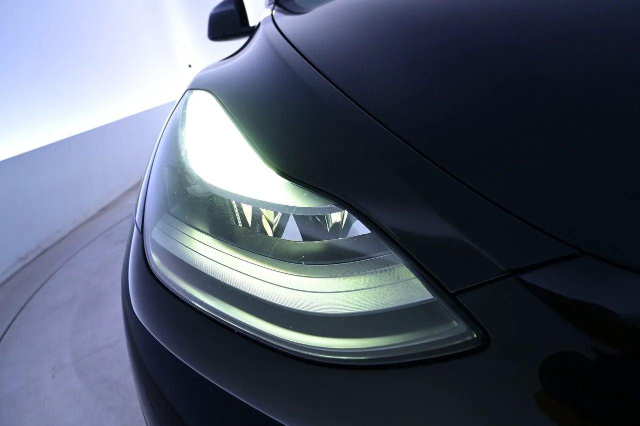 Tesla Model Y bild 26