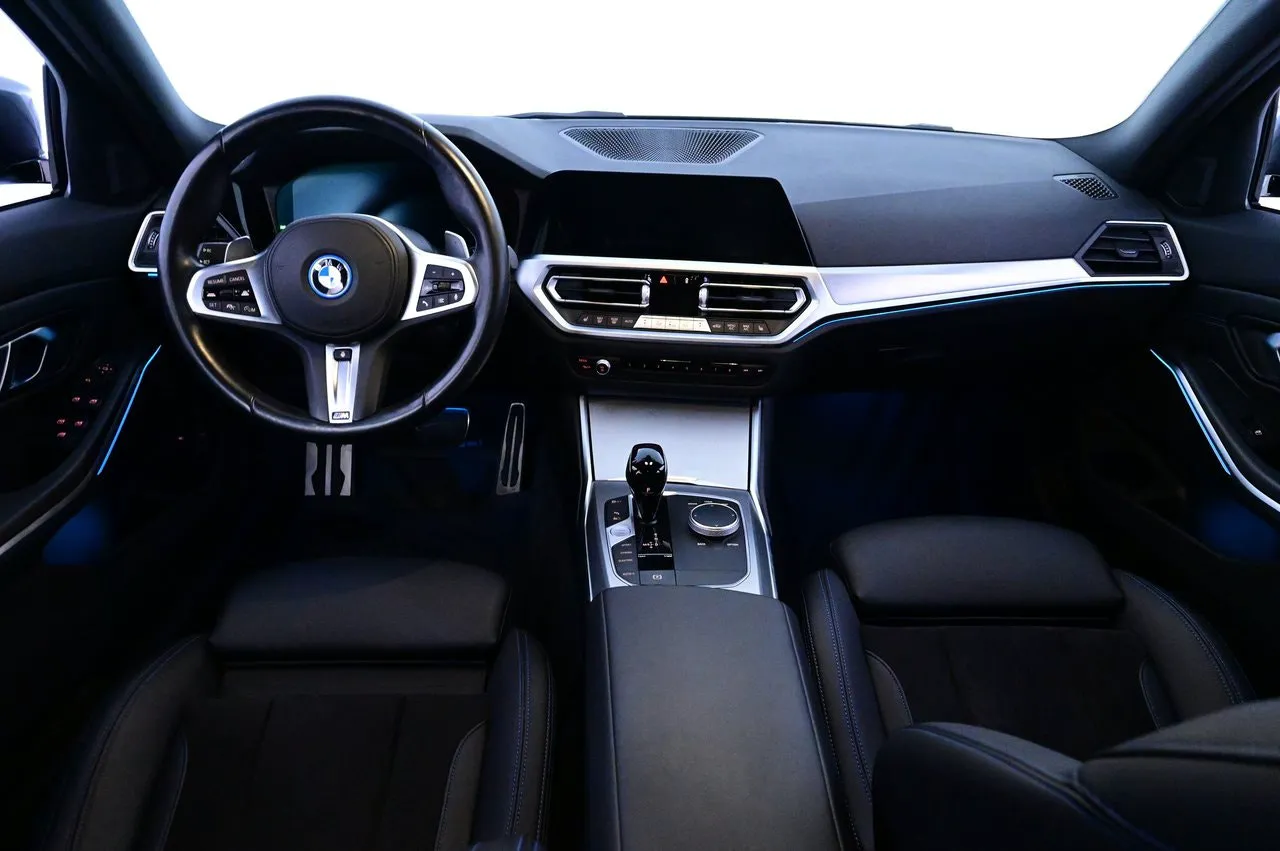 BMW 330 bild 6