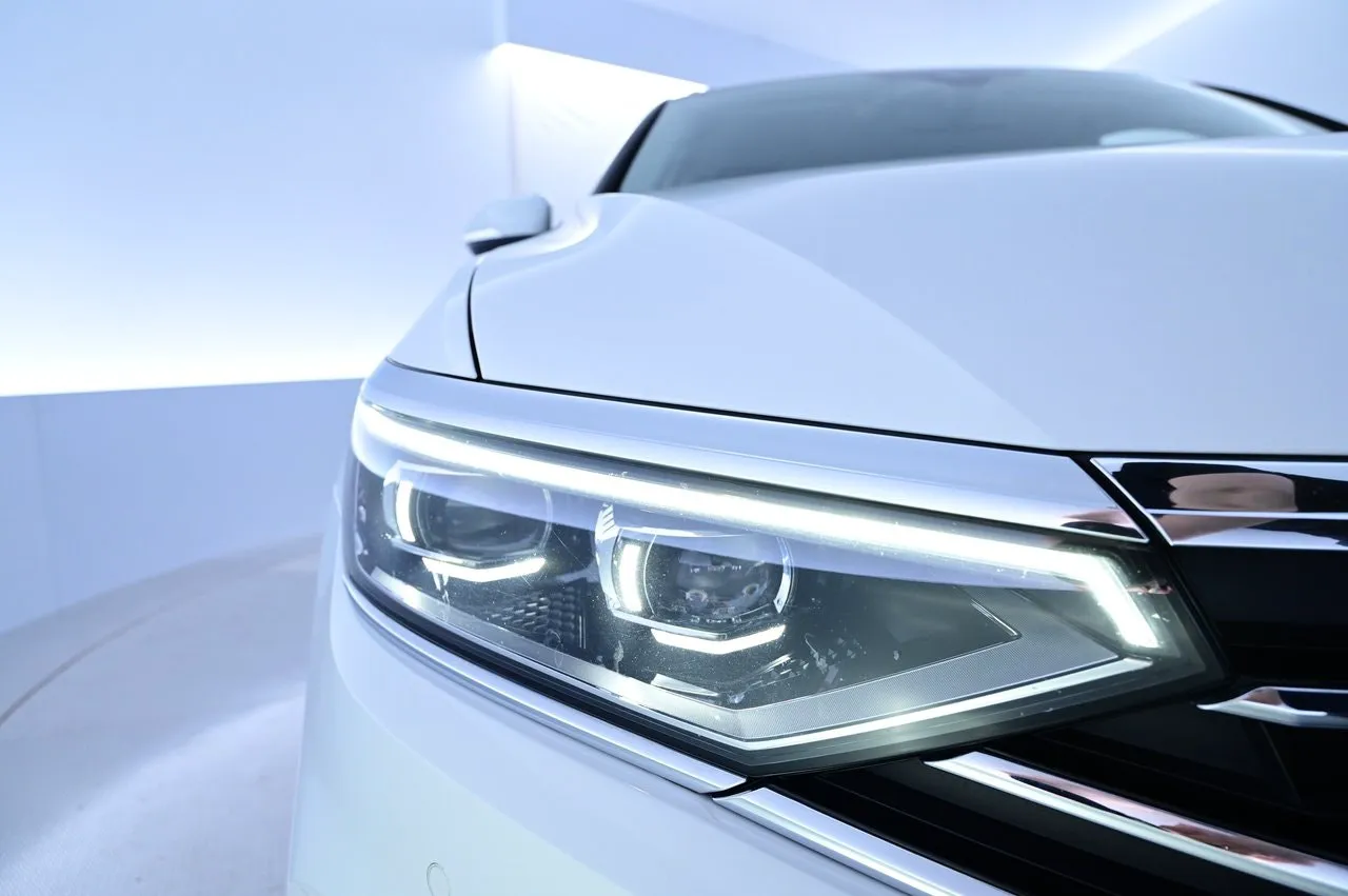 Volkswagen Passat bild 26