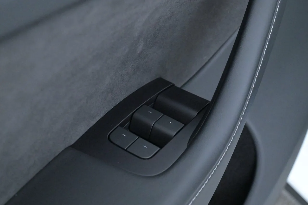 Tesla Model Y bild 10